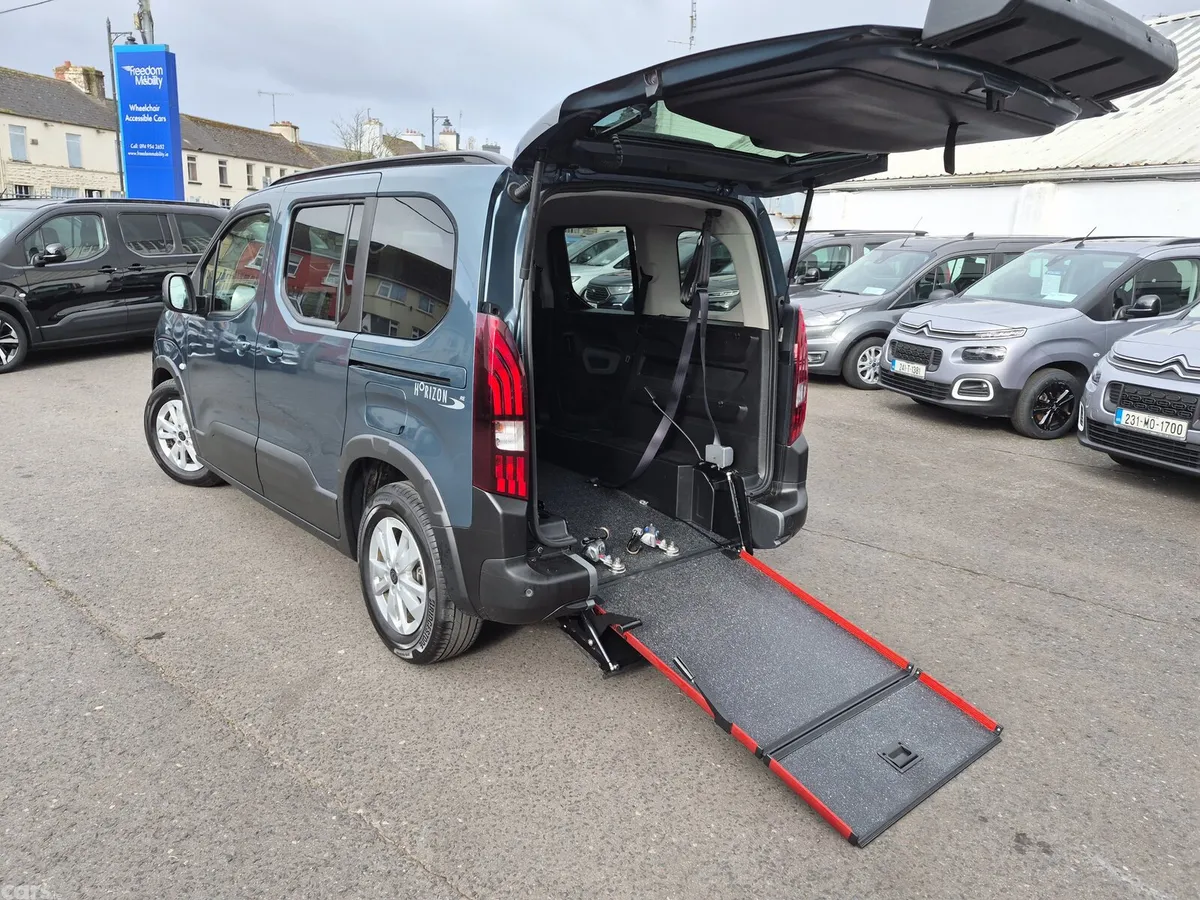 Peugeot Rifter MPV, Diesel, 2024, Blue