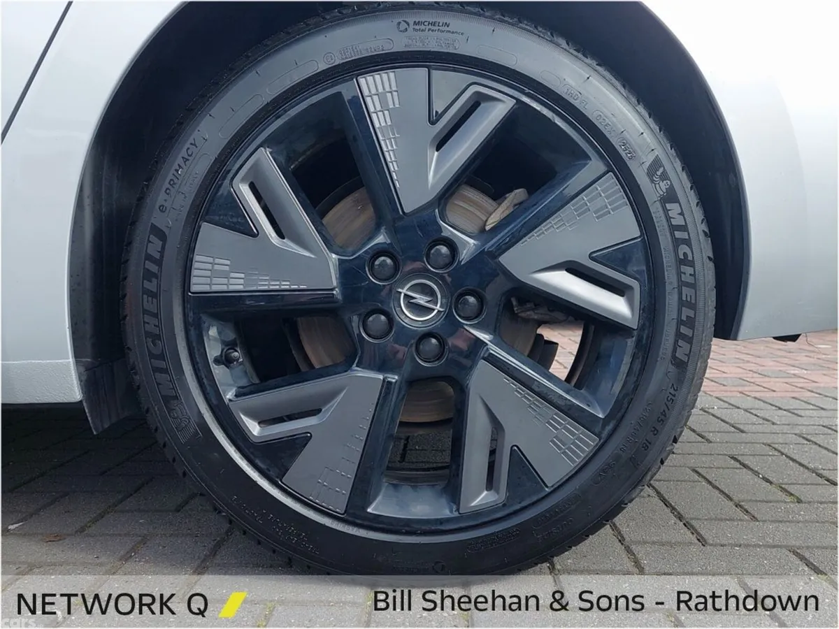 Opel Astra Hatchback, Electric, 2025, Silver