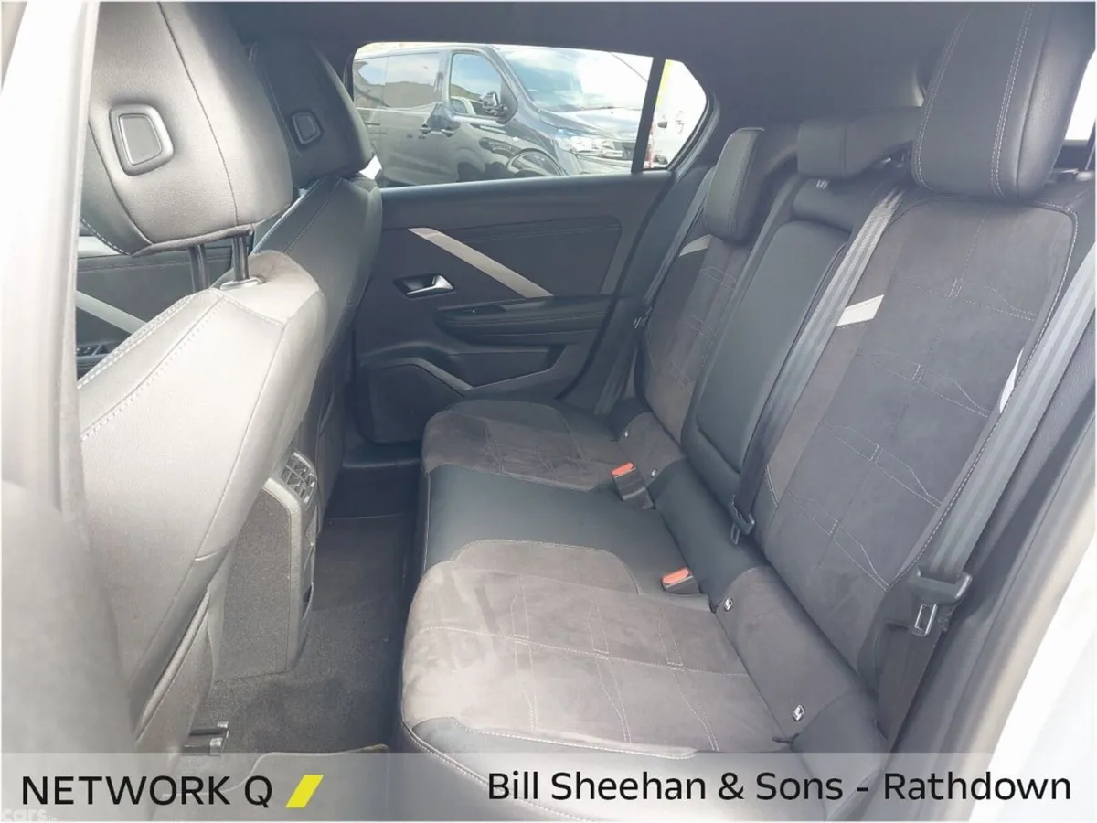 Opel Astra Hatchback, Electric, 2025, Silver