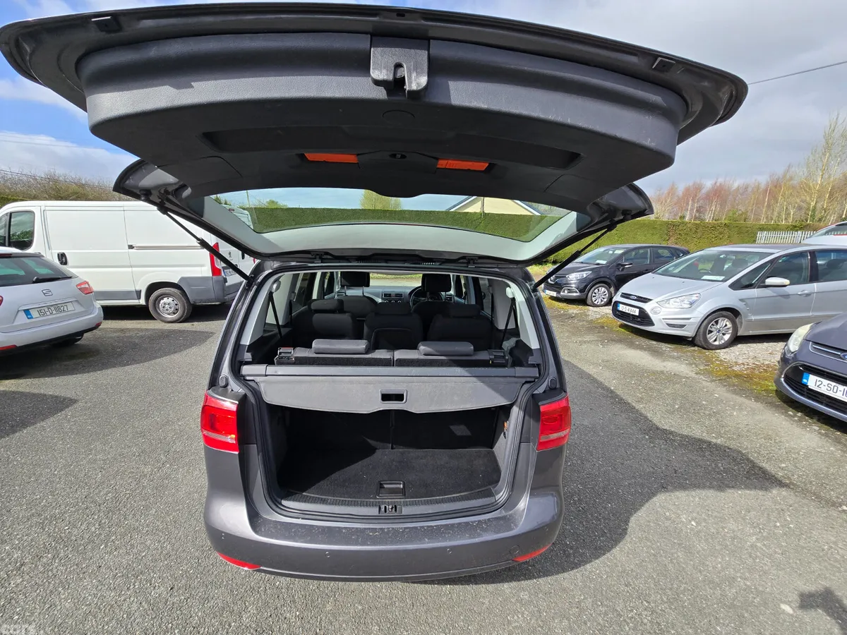 Volkswagen Touran MPV, Diesel, 2015, Grey
