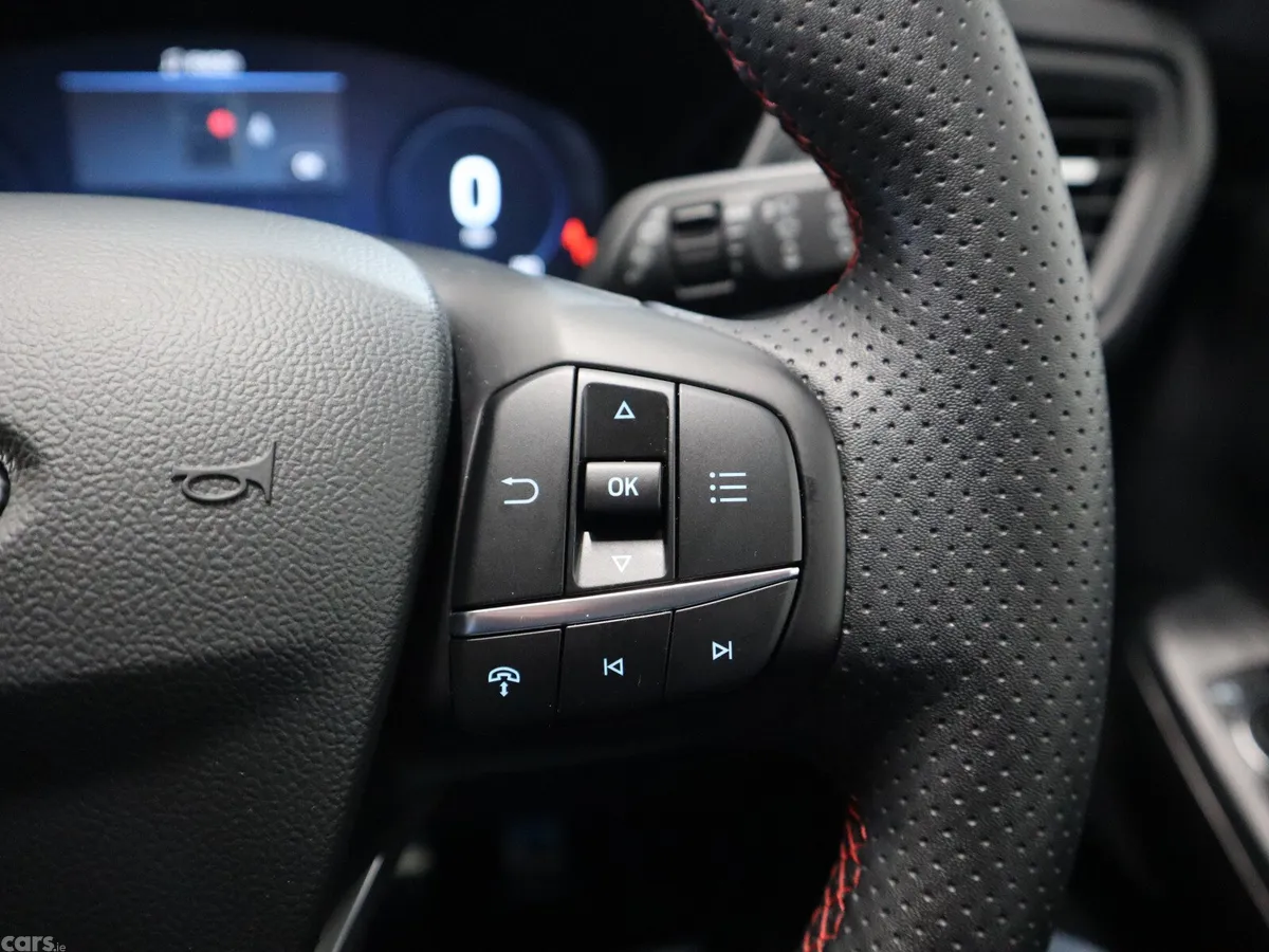 Ford Kuga SUV, Petrol Hybrid, 2025, White
