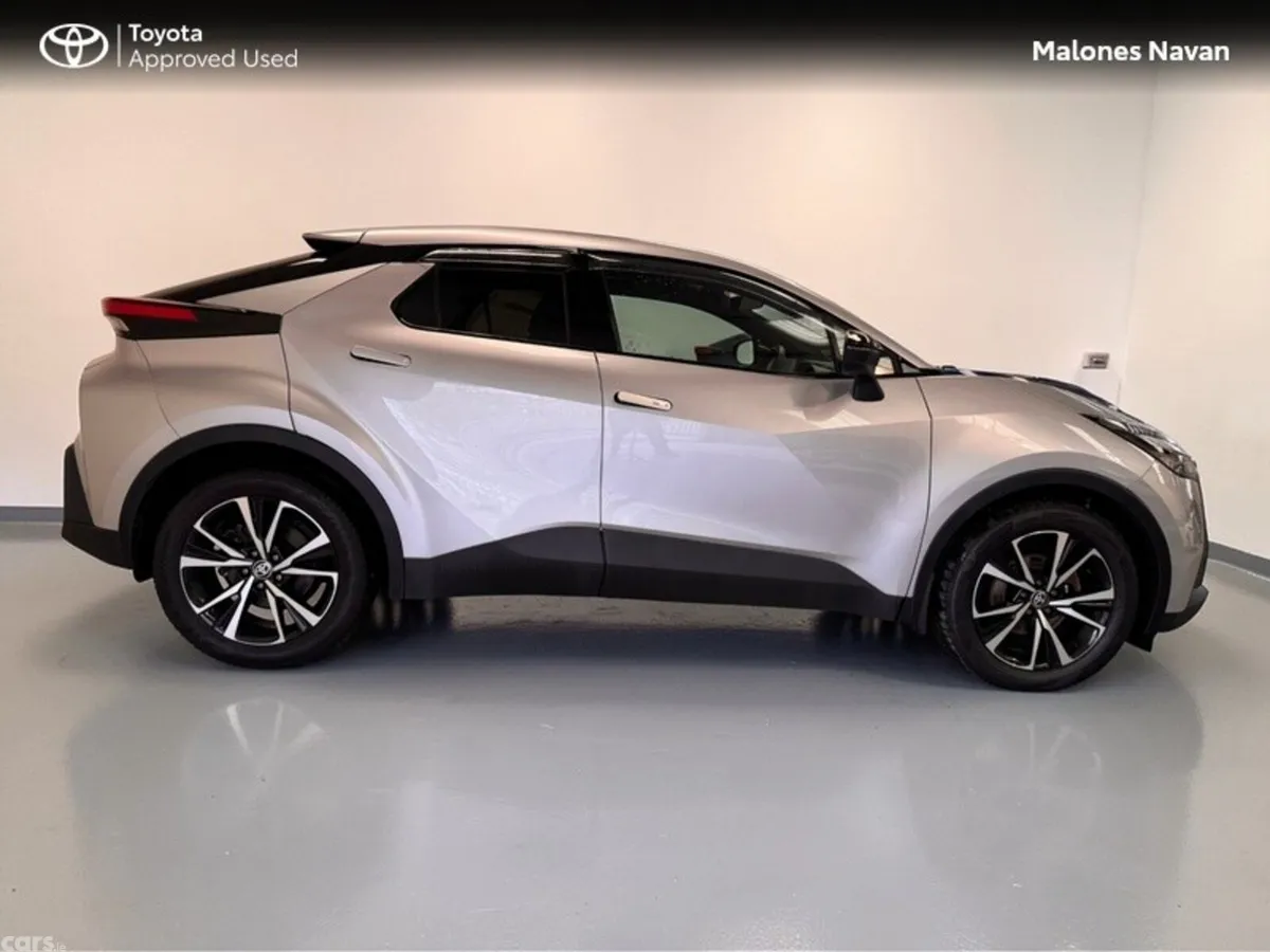 Toyota C-HR SUV, Petrol Hybrid, 2024, Silver
