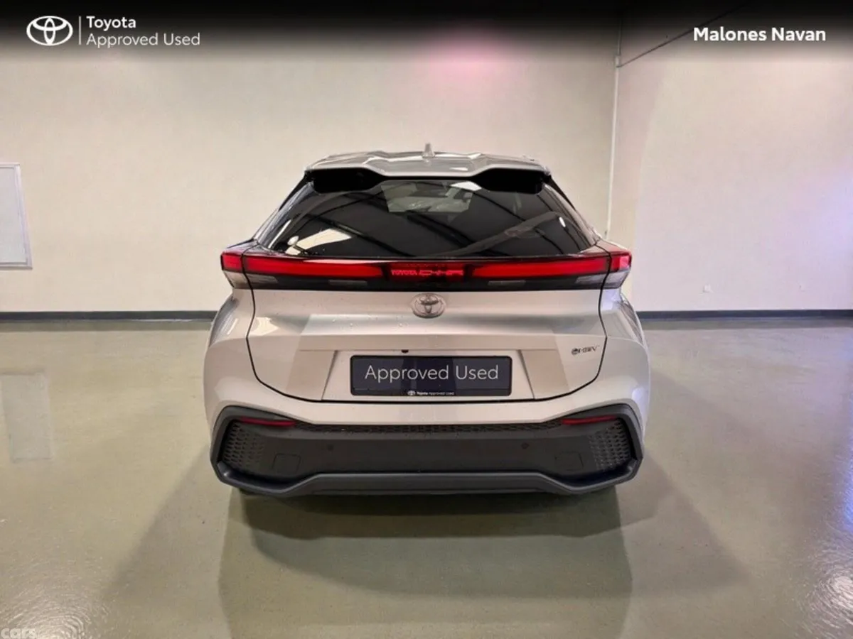 Toyota C-HR SUV, Petrol Hybrid, 2024, Silver
