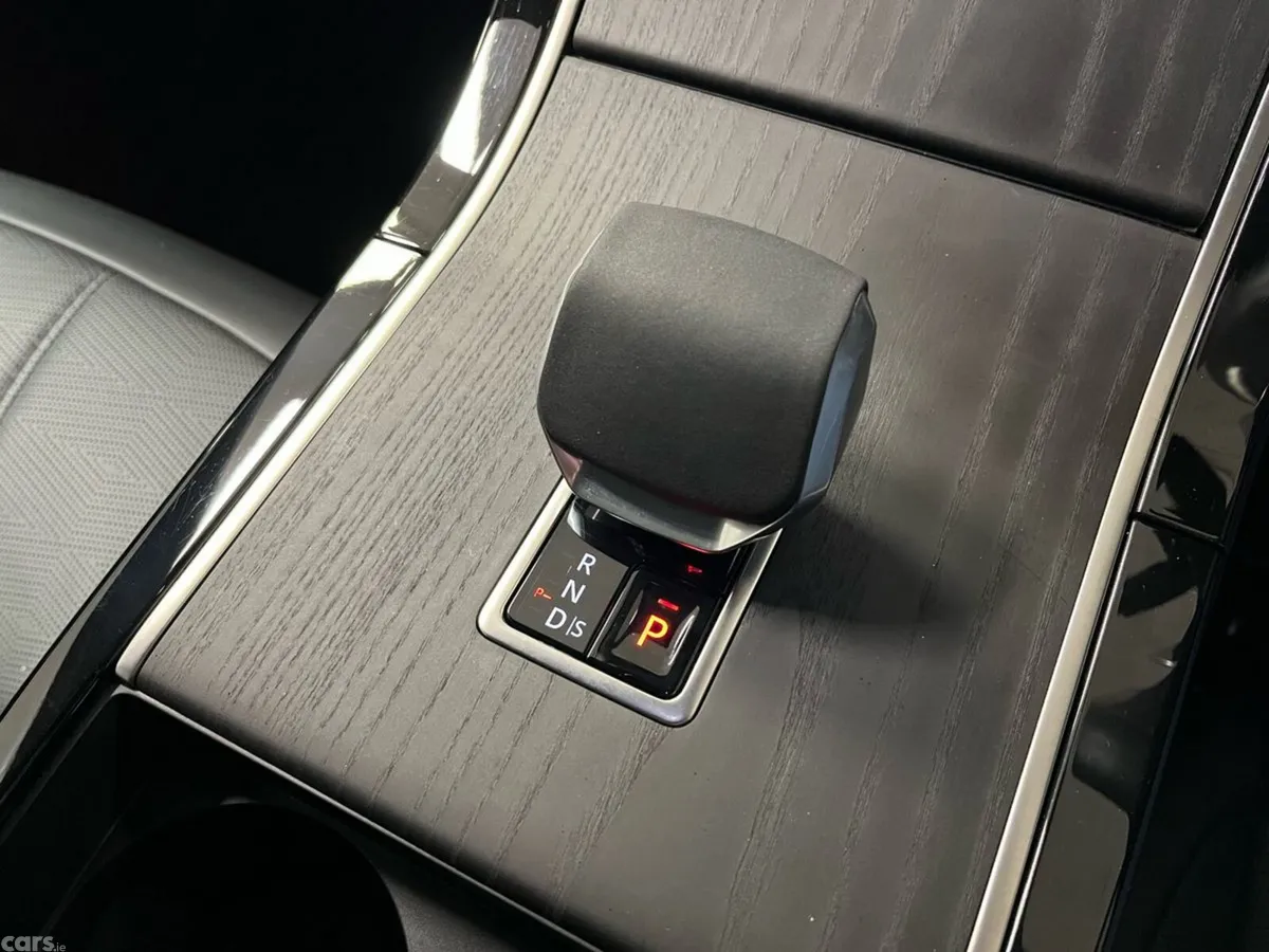 Land Rover Range Rover Evoque SUV, Petrol Hybrid, 2025, Black