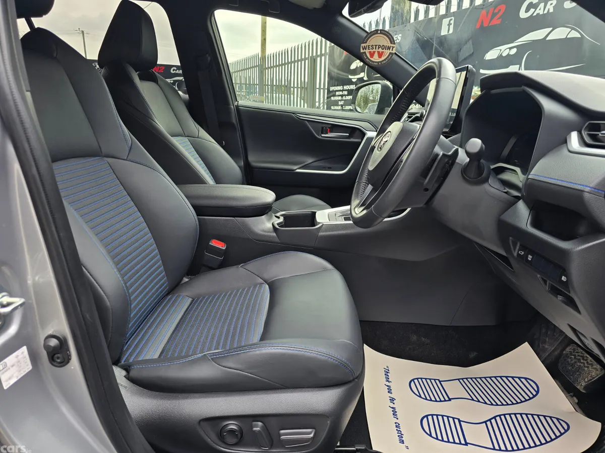 Toyota RAV4 SUV, Petrol Hybrid, 2024, Grey