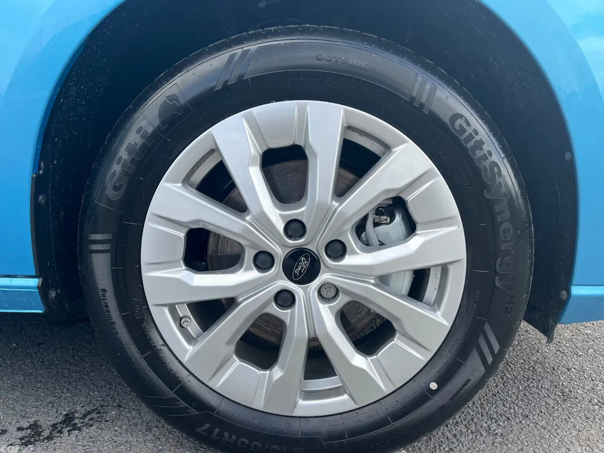 Ford Tourneo Connect MPV, Petrol Plug-in Hybrid, 2026, Blue
