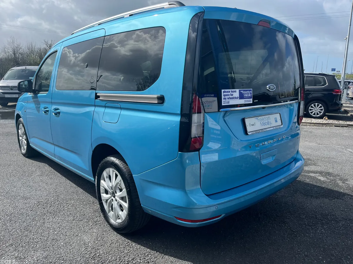 Ford Tourneo Connect MPV, Petrol Plug-in Hybrid, 2026, Blue