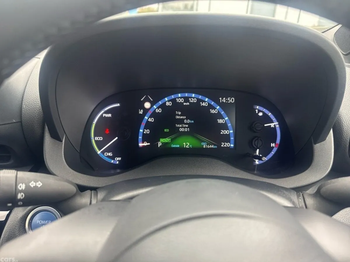 Toyota Yaris Cross Hatchback, Petrol Hybrid, 2023, White