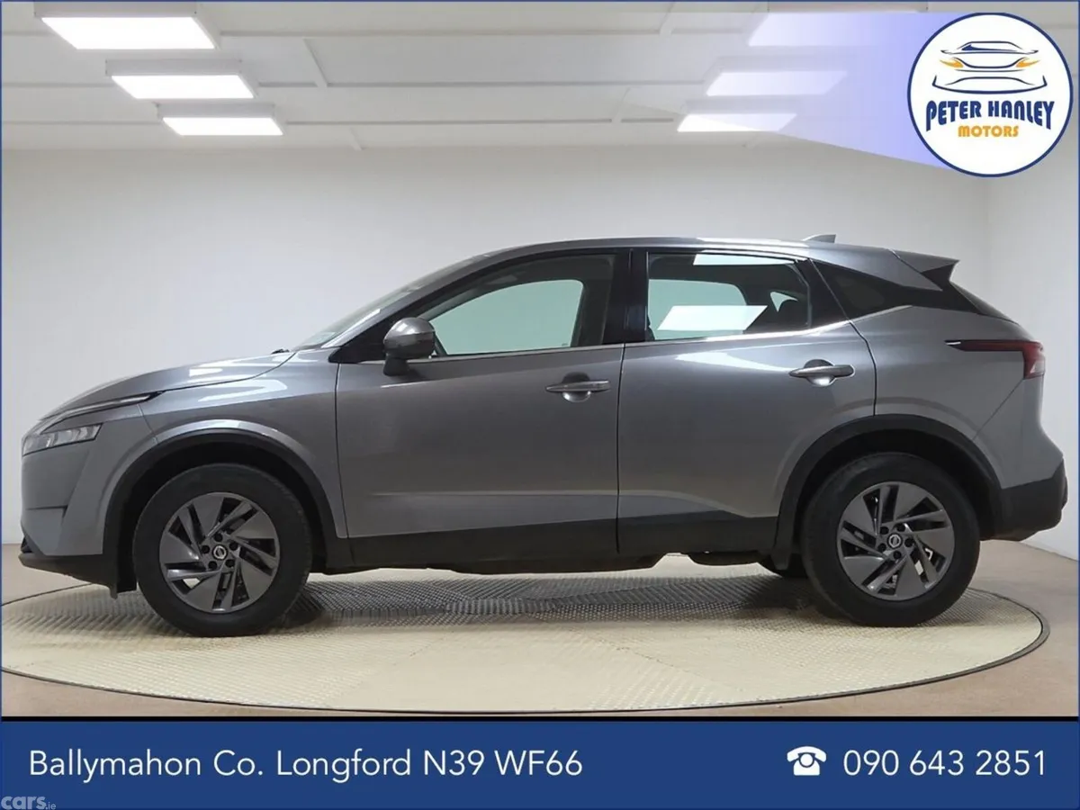 Nissan Qashqai MPV, Petrol, 2022, Grey