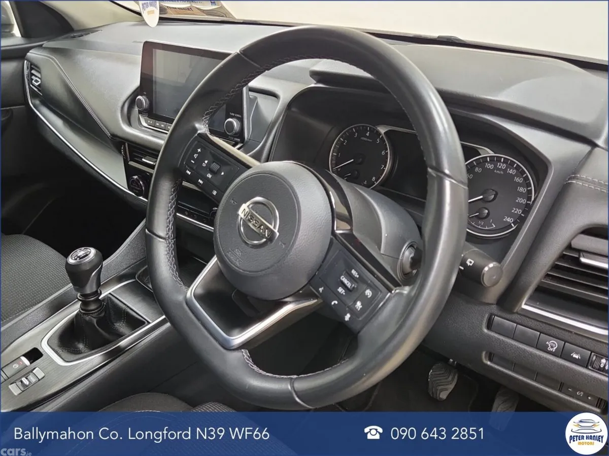 Nissan Qashqai MPV, Petrol, 2022, Grey