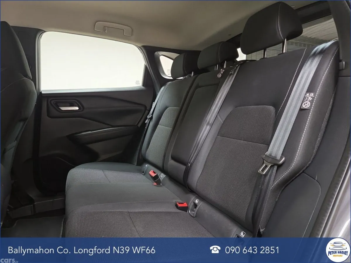 Nissan Qashqai MPV, Petrol, 2022, Grey