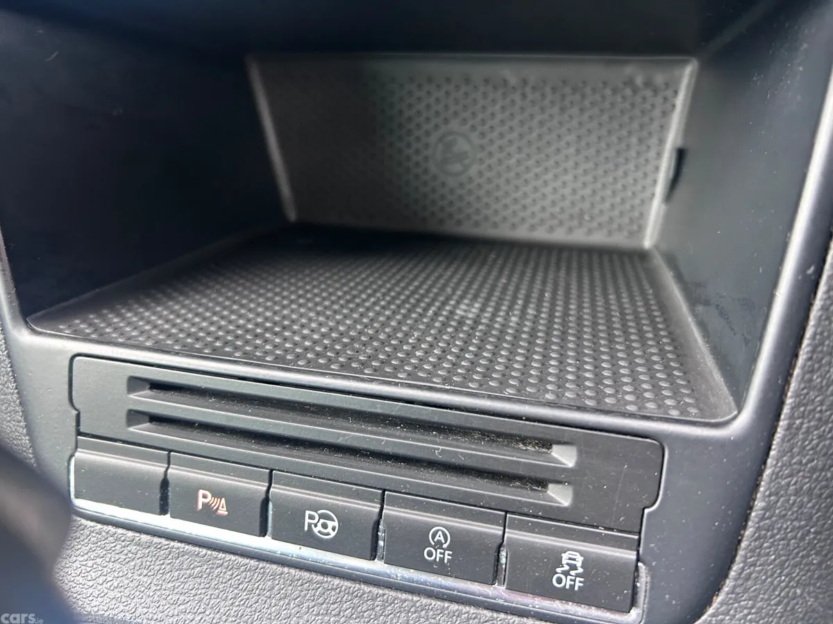 Volkswagen Tiguan SUV, Diesel, 2013, Black