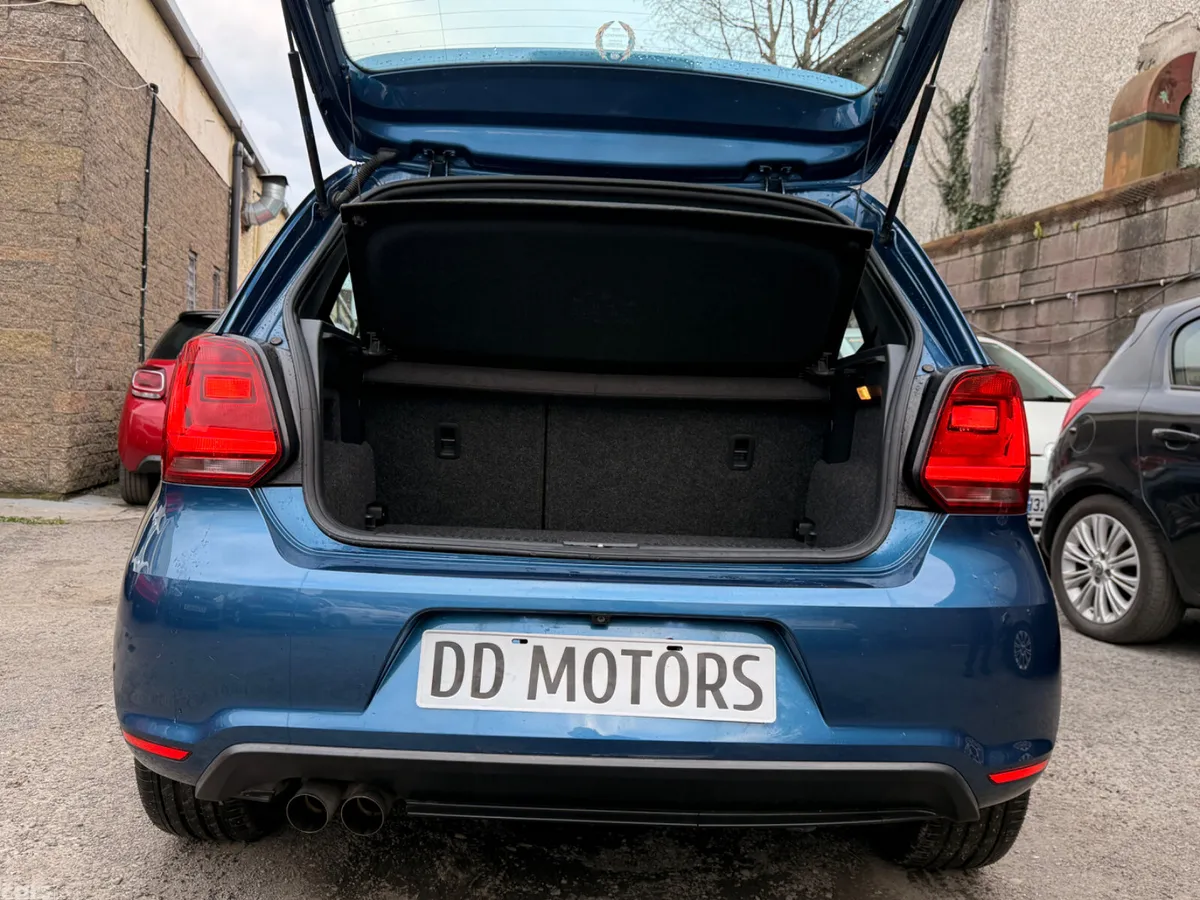 Volkswagen Polo Hatchback, Petrol, 2015, Blue