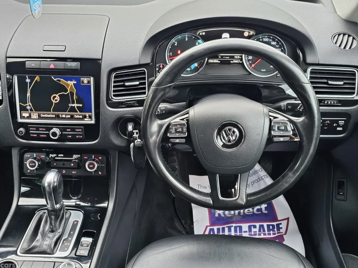 Volkswagen Touareg SUV, Diesel, 2013, Silver