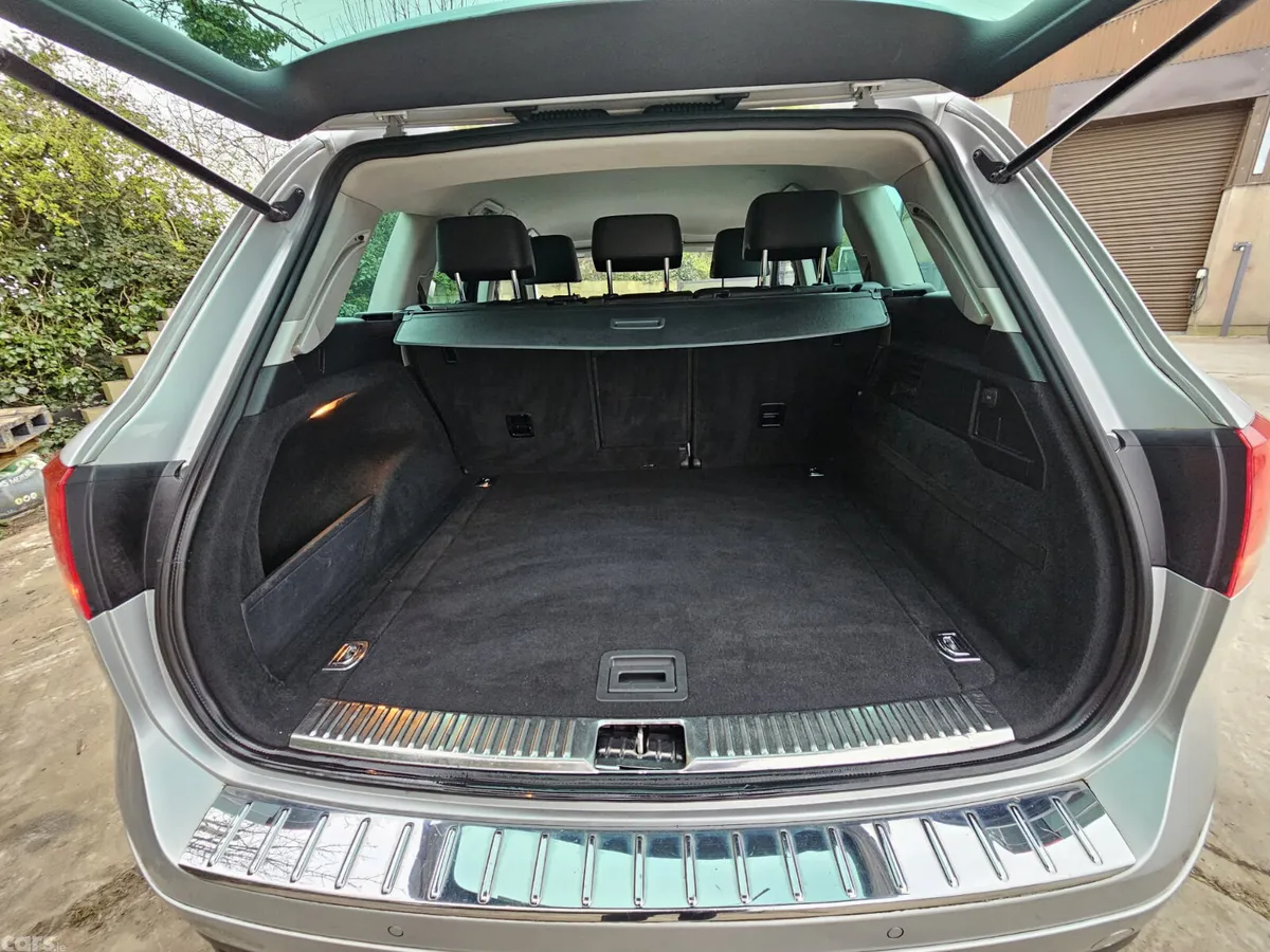 Volkswagen Touareg SUV, Diesel, 2013, Silver
