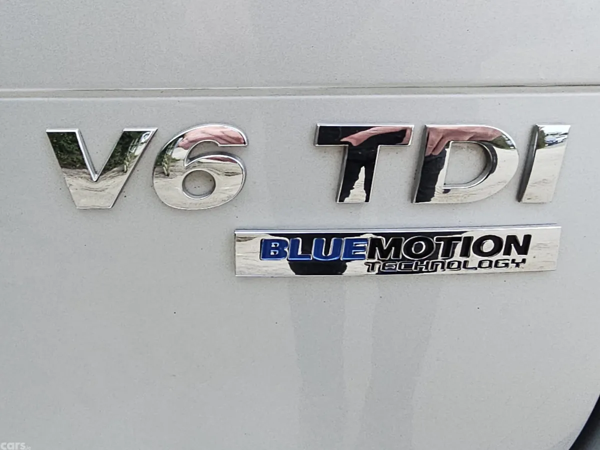 Volkswagen Touareg SUV, Diesel, 2013, Silver