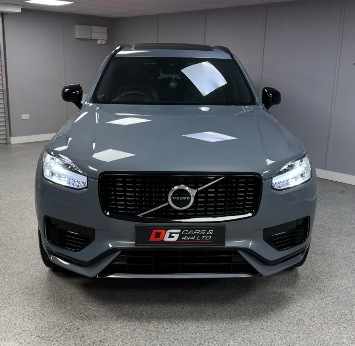Volvo XC90 SUV, Petrol Hybrid, 2022, Grey