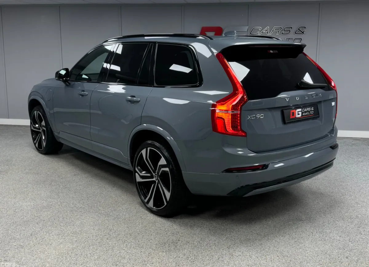 Volvo XC90 SUV, Petrol Hybrid, 2022, Grey