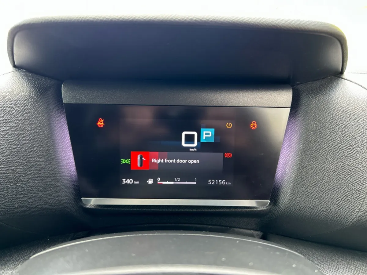 Citroen C4 Hatchback, Petrol, 2022, Grey