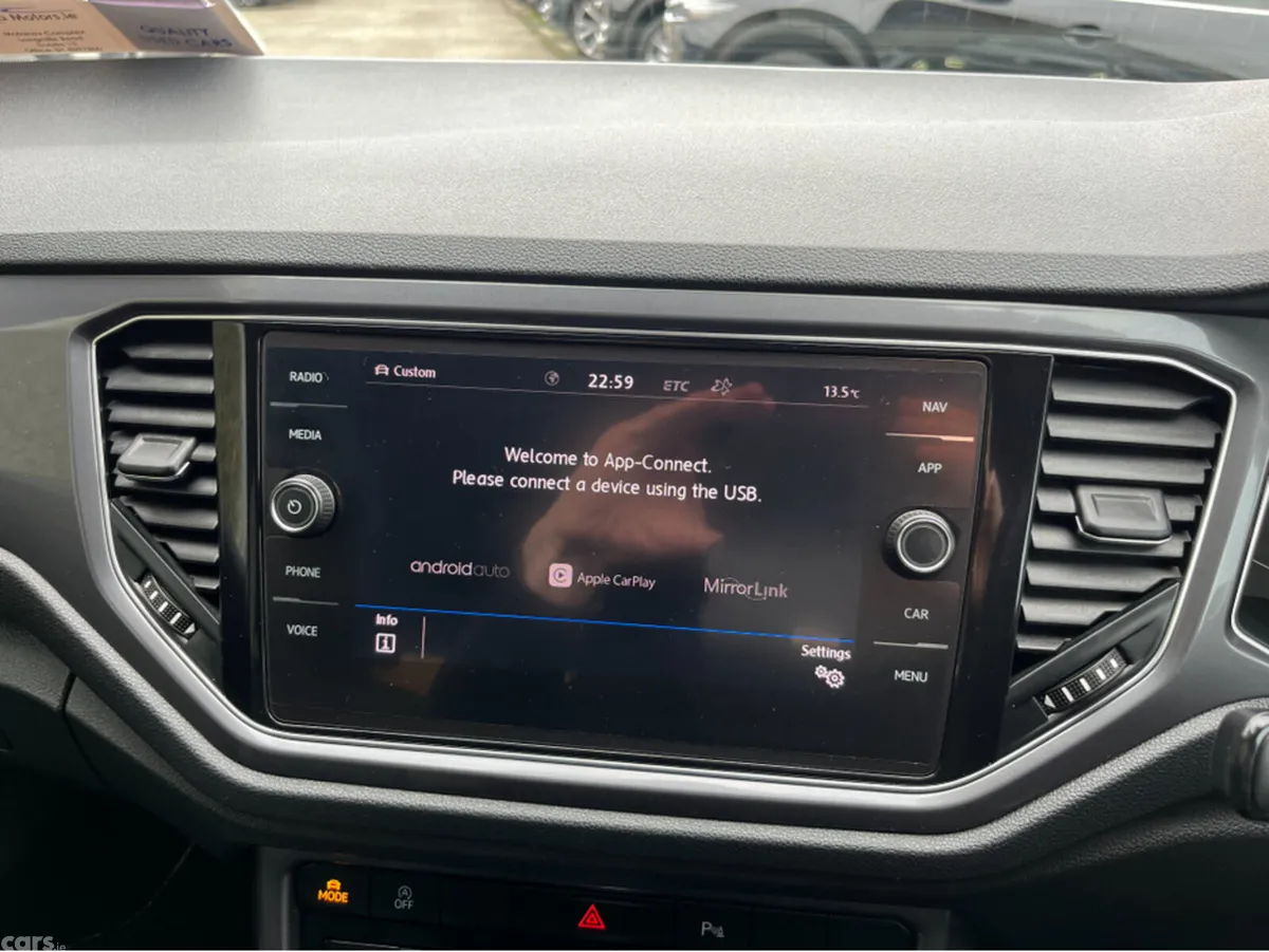 Volkswagen T-Roc SUV, Diesel, 2021, White