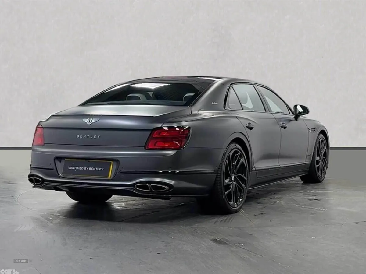 Bentley Flying Spur Saloon, Electric, 2025, Grey