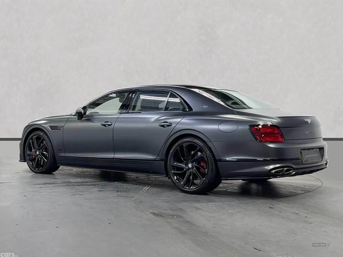 Bentley Flying Spur Saloon, Electric, 2025, Grey