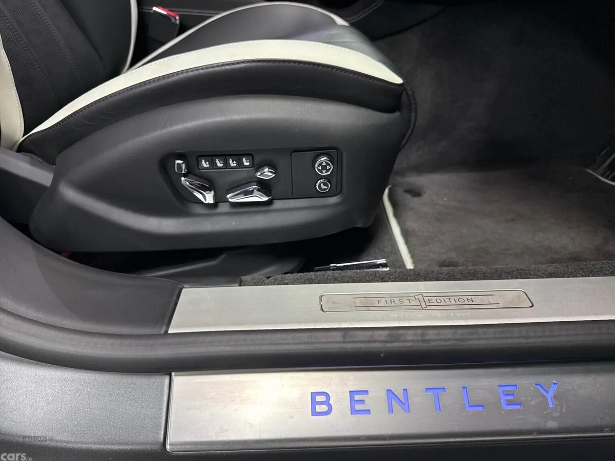 Bentley Flying Spur Saloon, Electric, 2025, Grey