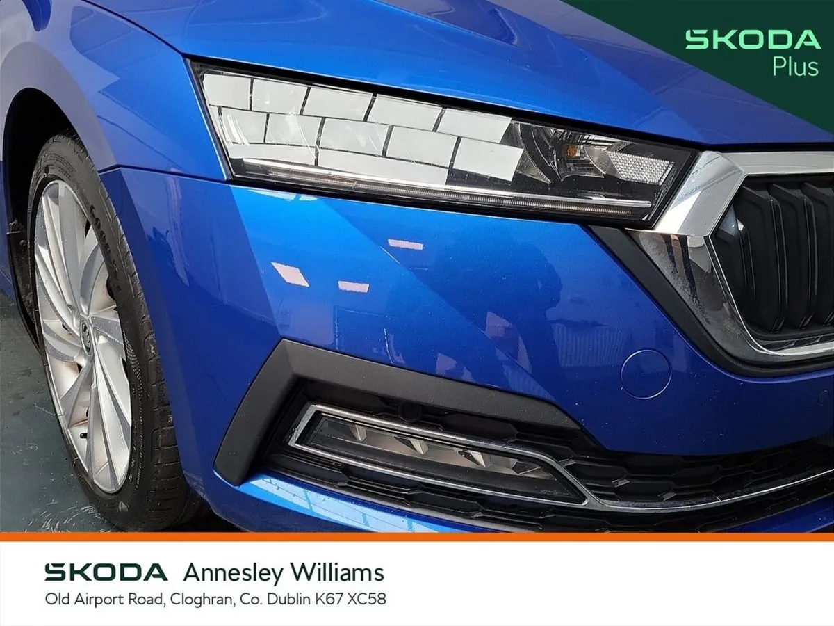 Skoda Octavia Saloon, Petrol, 2023, Blue