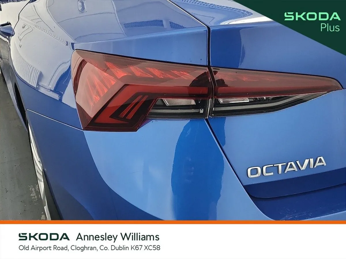 Skoda Octavia Saloon, Petrol, 2023, Blue