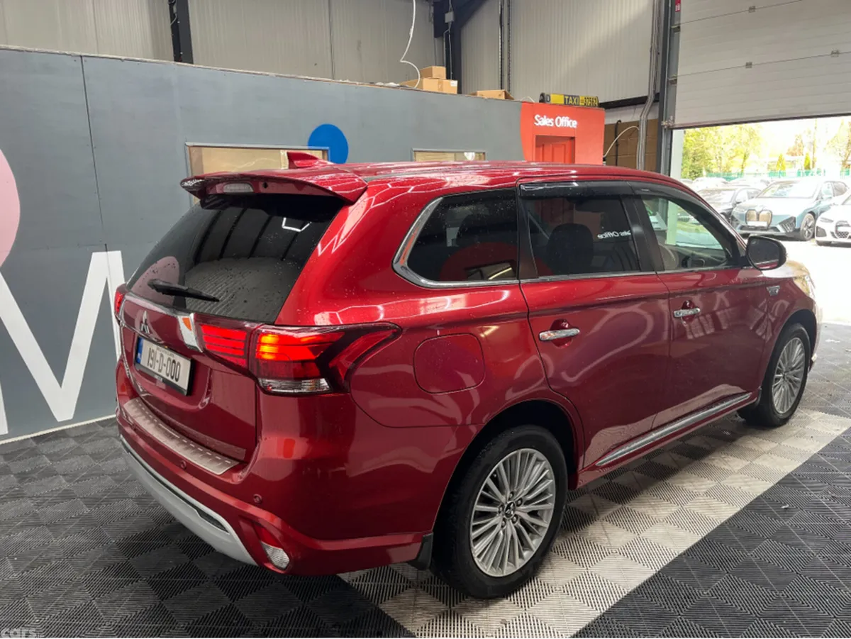 Mitsubishi Outlander SUV, Petrol Plug-in Hybrid, 2019, Red