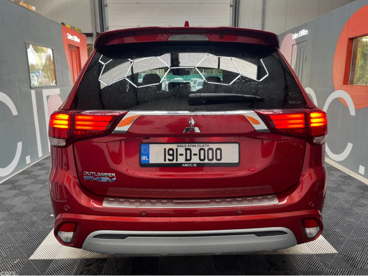 Mitsubishi Outlander SUV, Petrol Plug-in Hybrid, 2019, Red