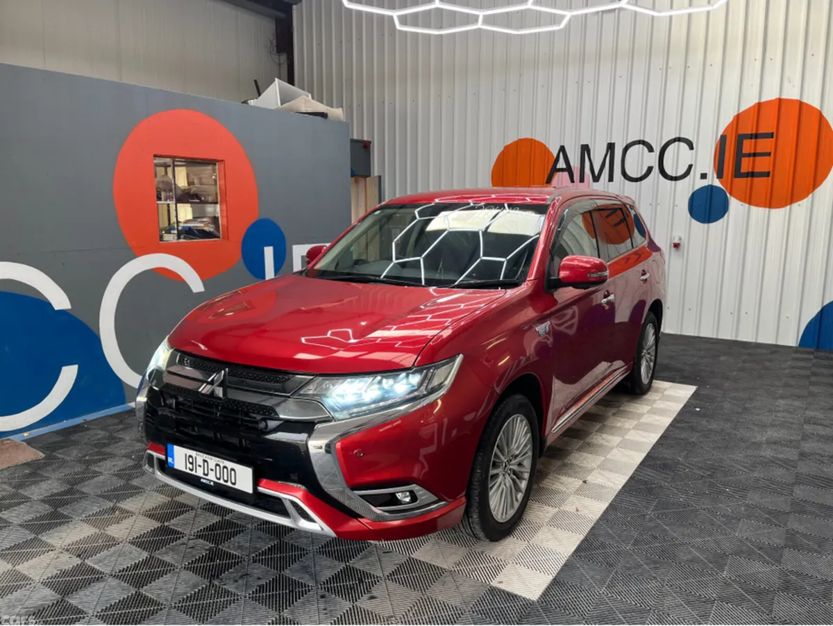 Mitsubishi Outlander SUV, Petrol Plug-in Hybrid, 2019, Red