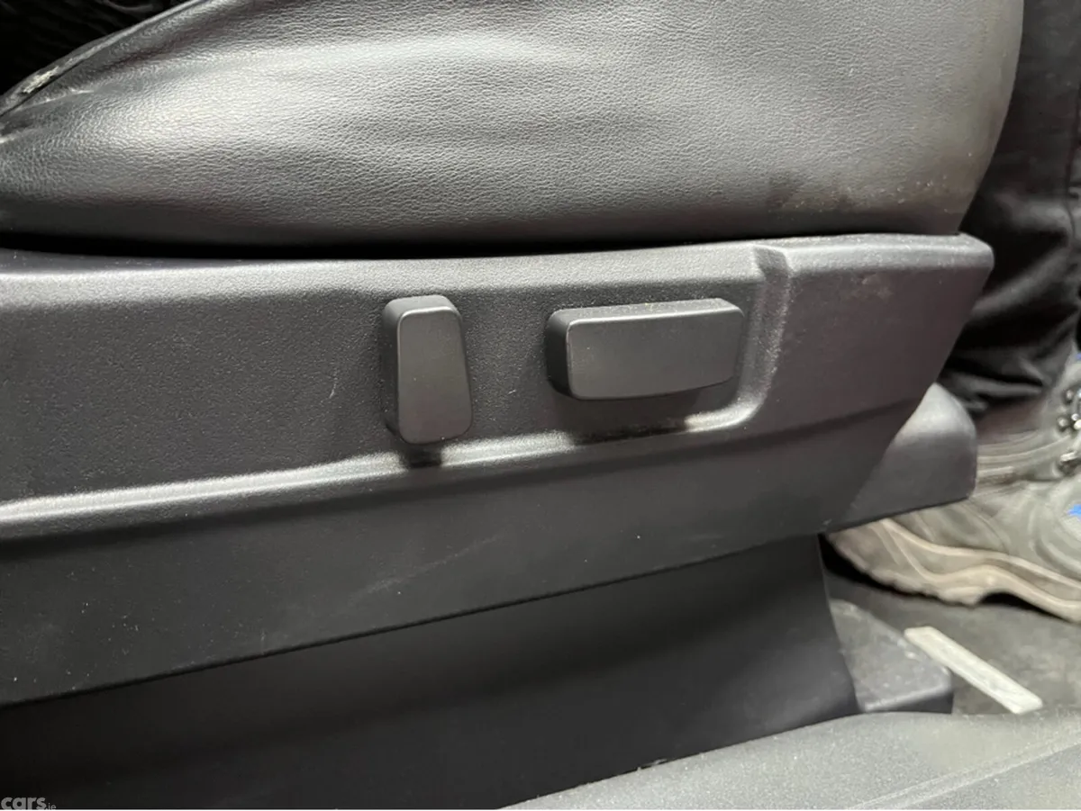 Mitsubishi Outlander SUV, Petrol Plug-in Hybrid, 2019, Red