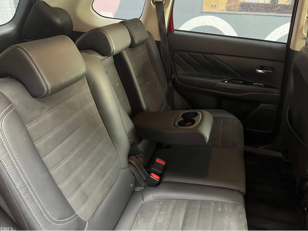 Mitsubishi Outlander SUV, Petrol Plug-in Hybrid, 2019, Red