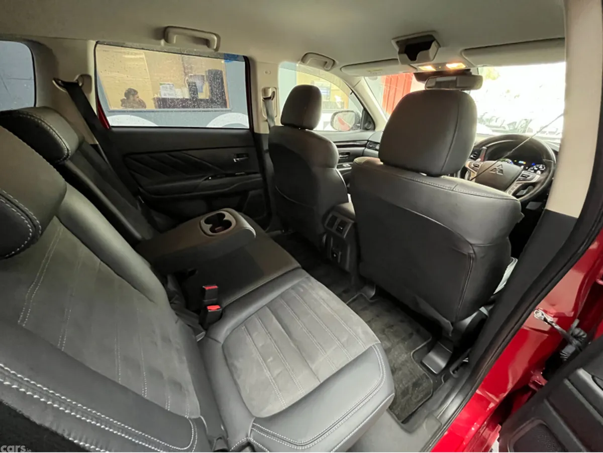 Mitsubishi Outlander SUV, Petrol Plug-in Hybrid, 2019, Red