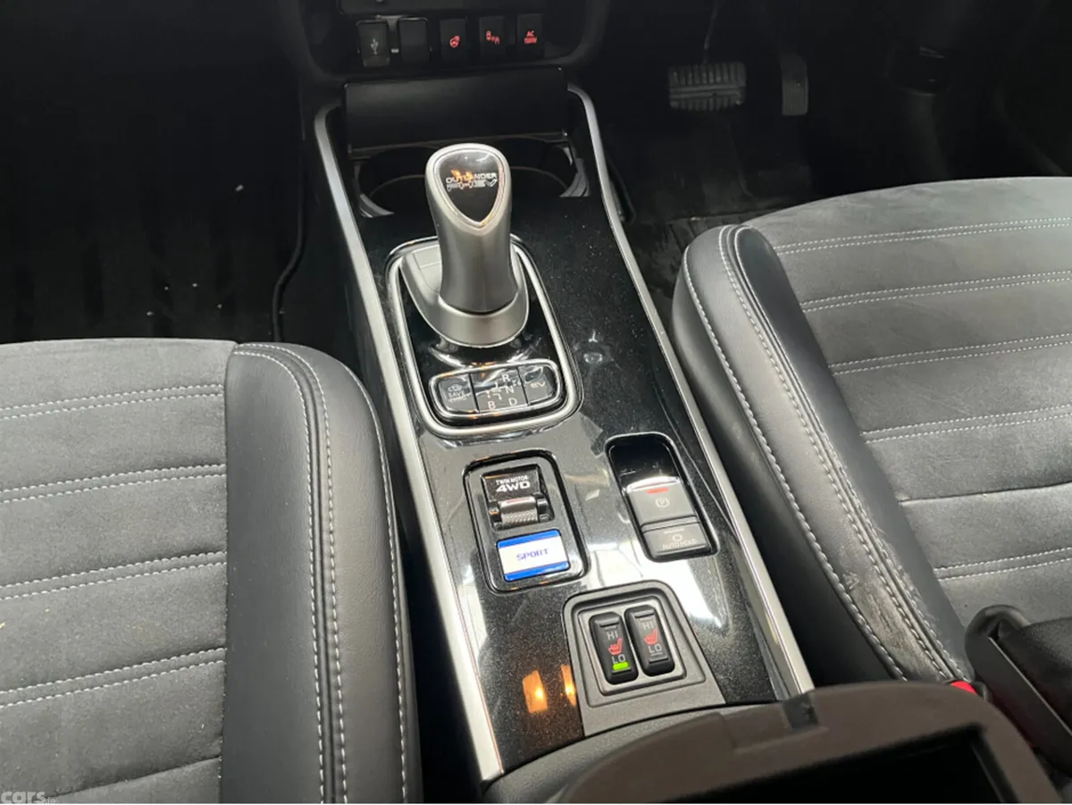Mitsubishi Outlander SUV, Petrol Plug-in Hybrid, 2019, Red