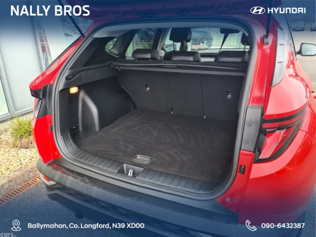 Hyundai Tucson MPV, Diesel, 2023, Red