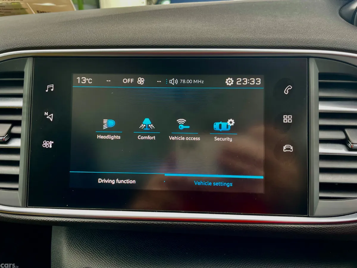 Peugeot 308 Estate, Diesel, 2018, Red