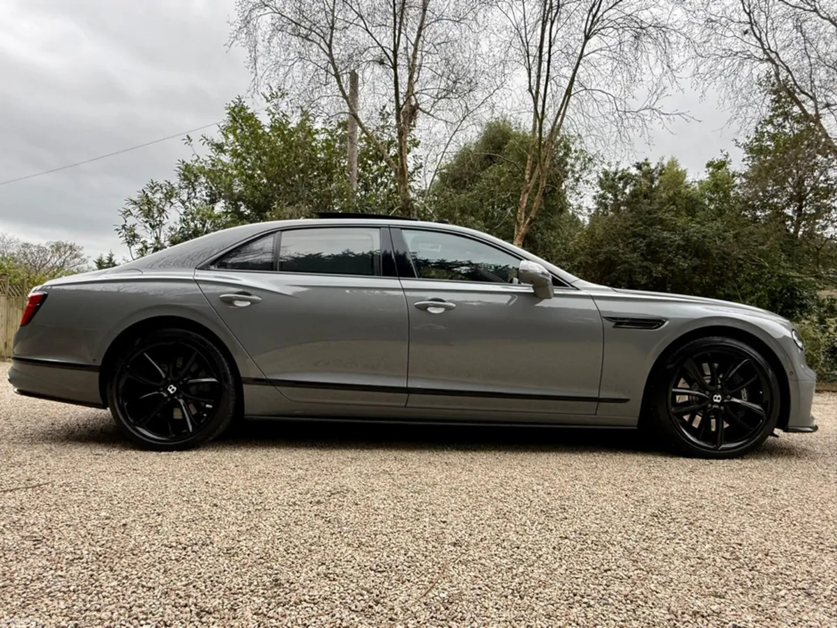 Bentley Flying Spur Saloon, Petrol Plug-in Hybrid, 2024, Grey
