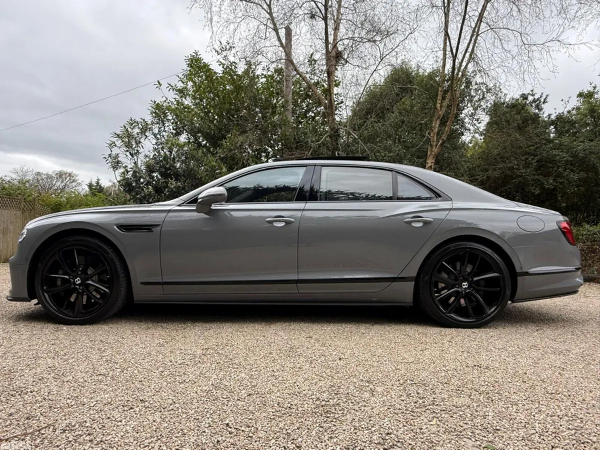Bentley Flying Spur Saloon, Petrol Plug-in Hybrid, 2024, Grey