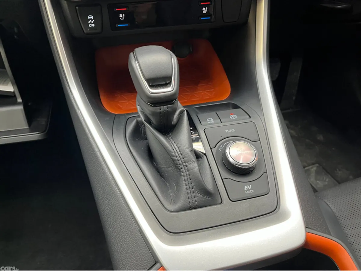 Toyota RAV4 SUV, Petrol Hybrid, 2025, Red