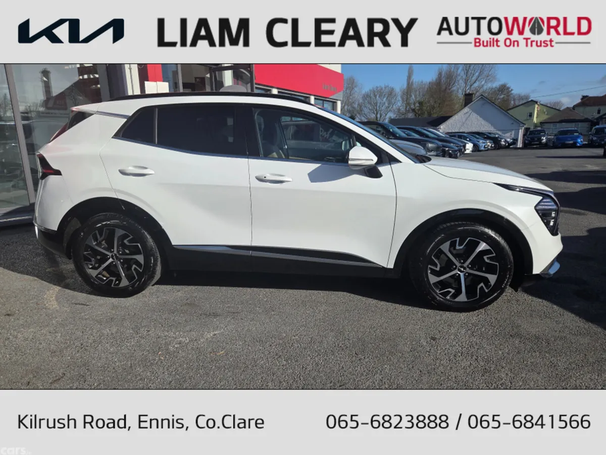 Kia Sportage MPV, Diesel, 2022, White