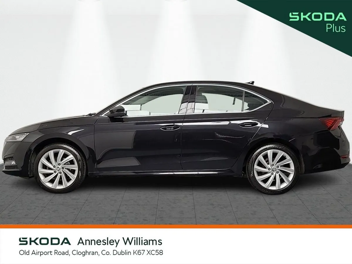 Skoda Octavia Saloon, Diesel, 2024, Black