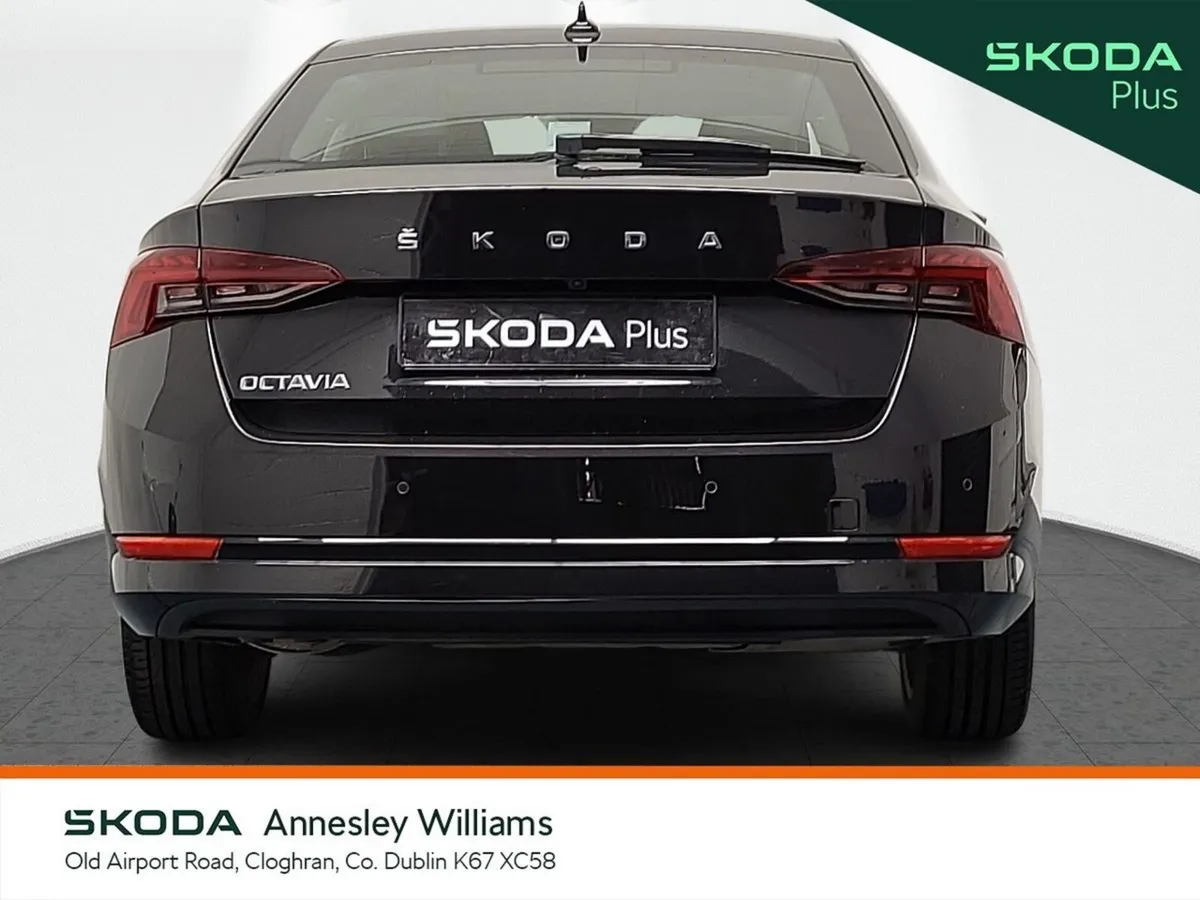 Skoda Octavia Saloon, Diesel, 2024, Black