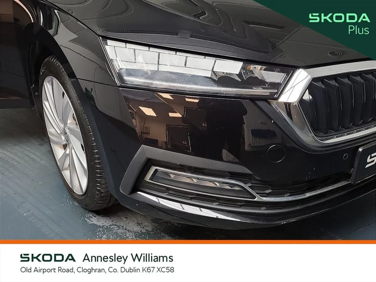Skoda Octavia Saloon, Diesel, 2024, Black