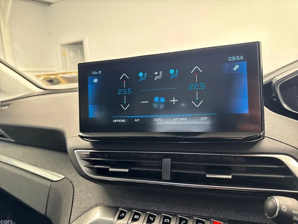 Peugeot 3008 MPV, Diesel, 2022, Blue