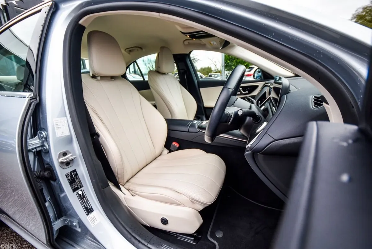 Mercedes-Benz E-Class Saloon, Diesel Hybrid, 2024, Silver