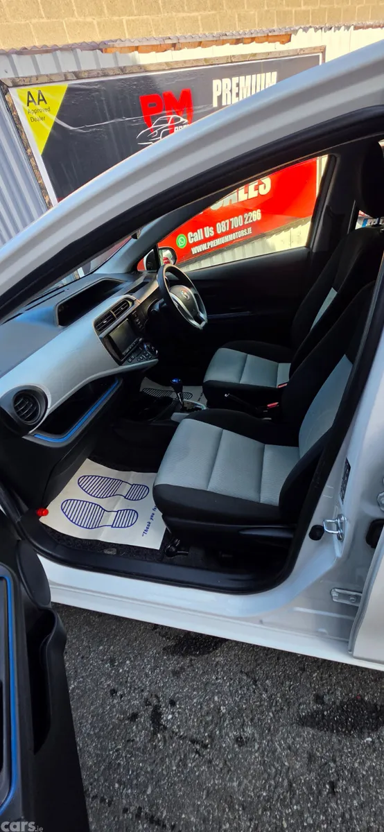 Toyota Aqua Hatchback, Petrol Hybrid, 2015, White