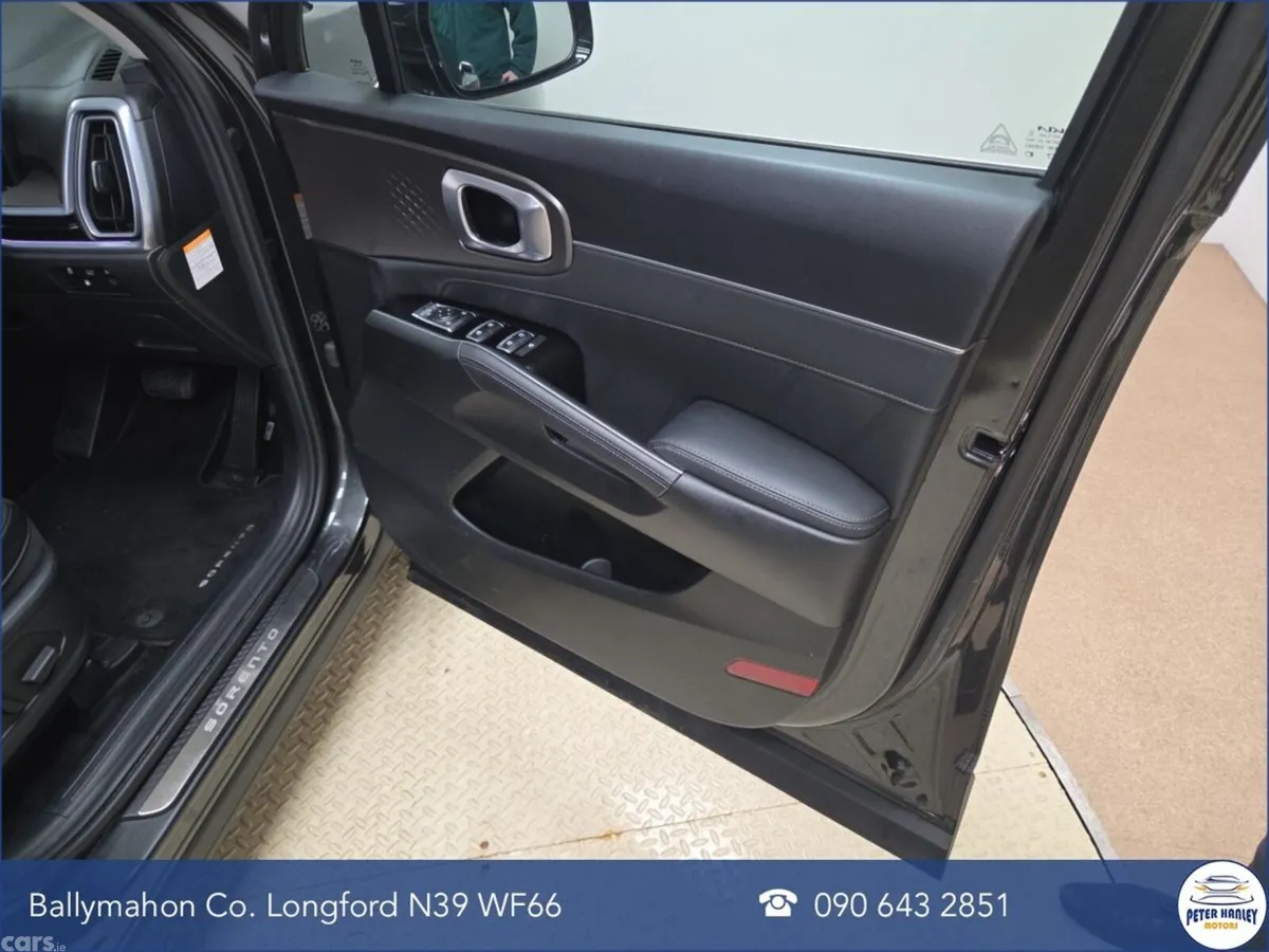 Kia Sorento SUV, Petrol Plug-in Hybrid, 2025, Grey