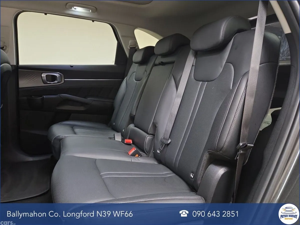 Kia Sorento SUV, Petrol Plug-in Hybrid, 2025, Grey